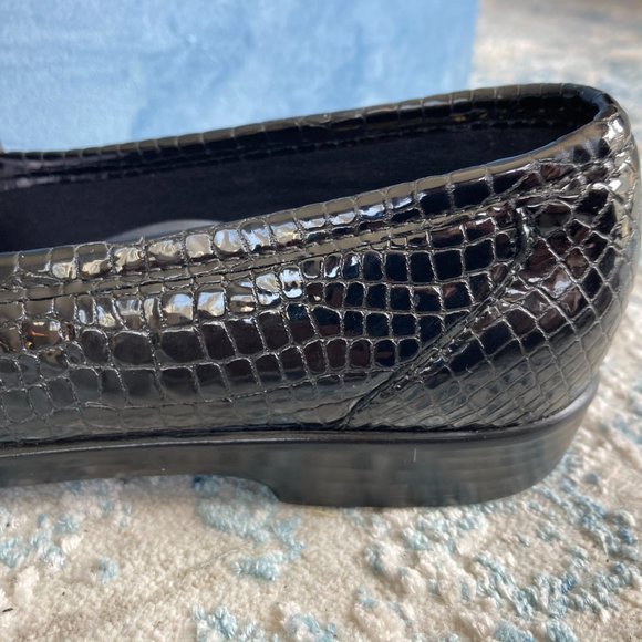 NWOT SAS Simplify Moccasin Loafer - Picture 8 of 12
